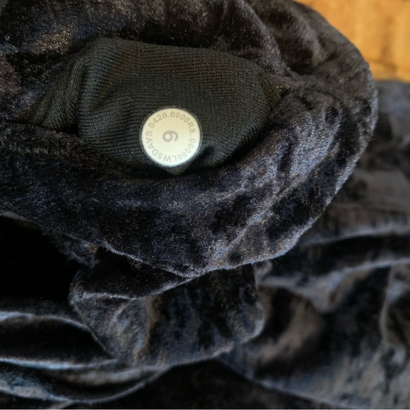Lululemon Wunder Under‎ Lounge Special Edition Velvet Legging 28” - Picture 2 of 2
